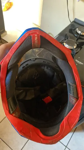 Vende-se Capacete