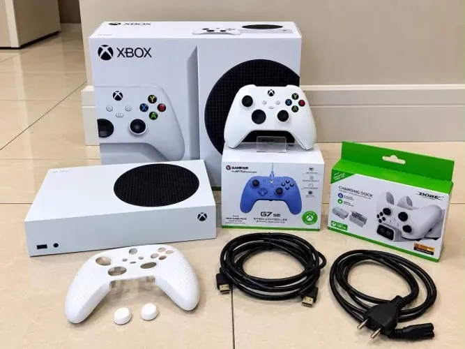 XBOX ONE SERIES S COMPLETO 2 CONTROLES NOVO