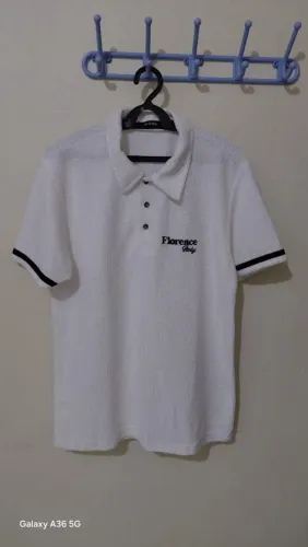 Camisa Jaqueta jeans e camisa polo 
