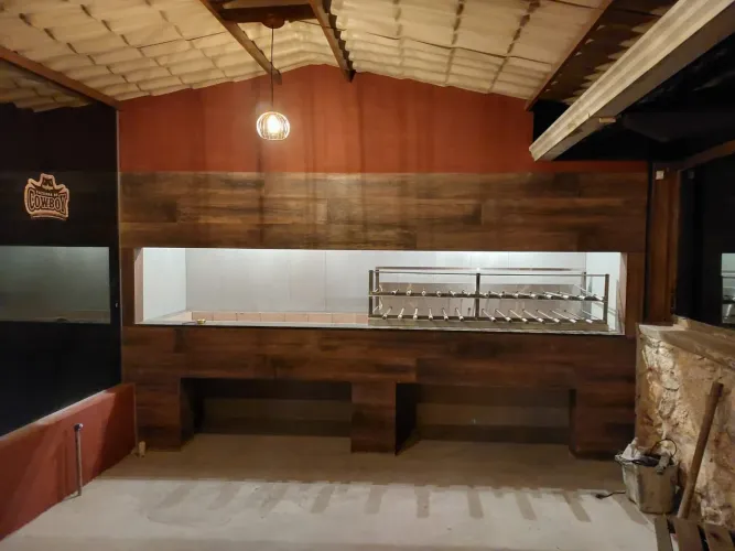 Vendo churrasqueira rotativa profissional para restaurante ou churrascaria 25 espetos