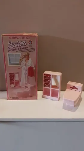 Barbie Armário e Toalete Estela (Estilo Rosas)