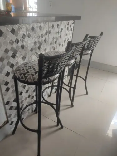 3 Banquetas Usadas Bem conservadas