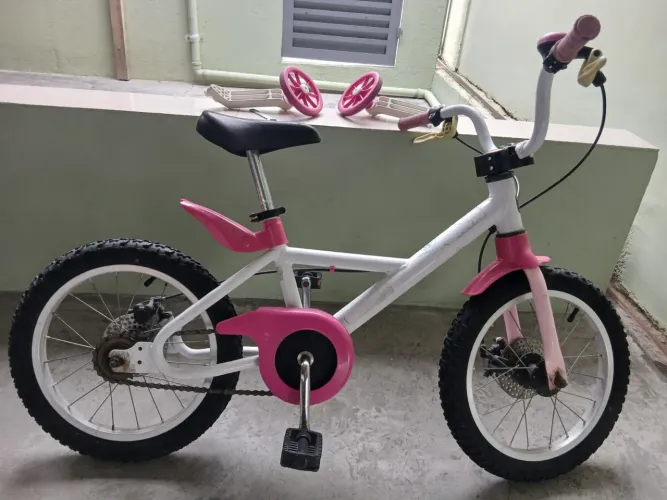 Bicicleta infantil novinha feminina 