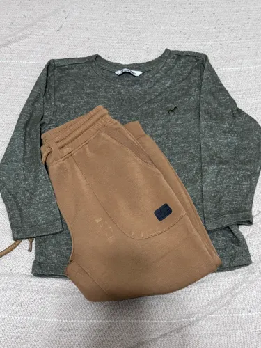Conjunto 4 anos