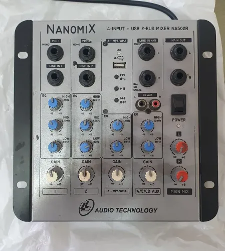 Mesa de Som 2 Canais com entrada USB