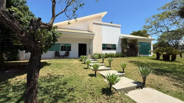 Casa térrea a venda no Condomínio Arco di Roma em Foz do Iguaçu