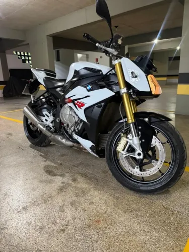 BMW S1000R