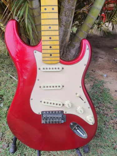 Guitarra Tagima Tg530 vermelha metálica linda c trava! + jogo de cordas novo+pedal
