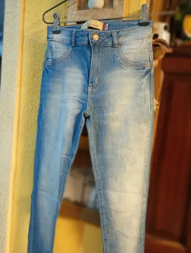 Calça jeans feminina com lycra e cós alto 40