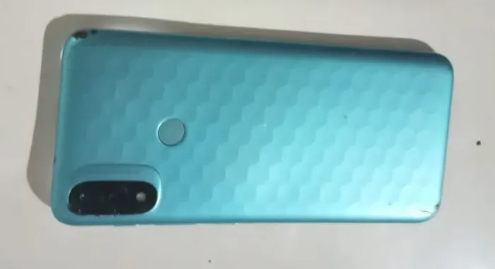 moto e20