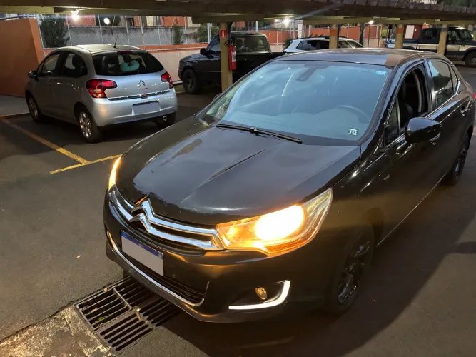 Citroen C4 Lounge Exclusive 1.6 Turbo 4P Aut. 2014