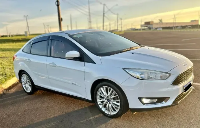 Ford Focus Fastback Se/se Plus 2.0 Flex Aut. 2016