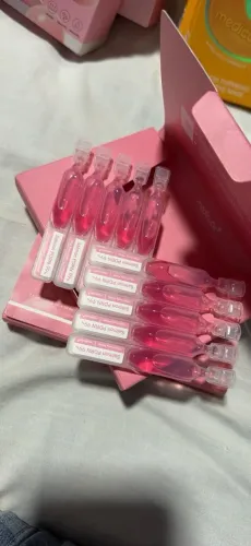 MEDICUBE SERUM EM AMPOLA