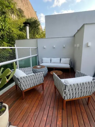 Excelente Cobertura para ALUGAR na Lagoa com vista livre