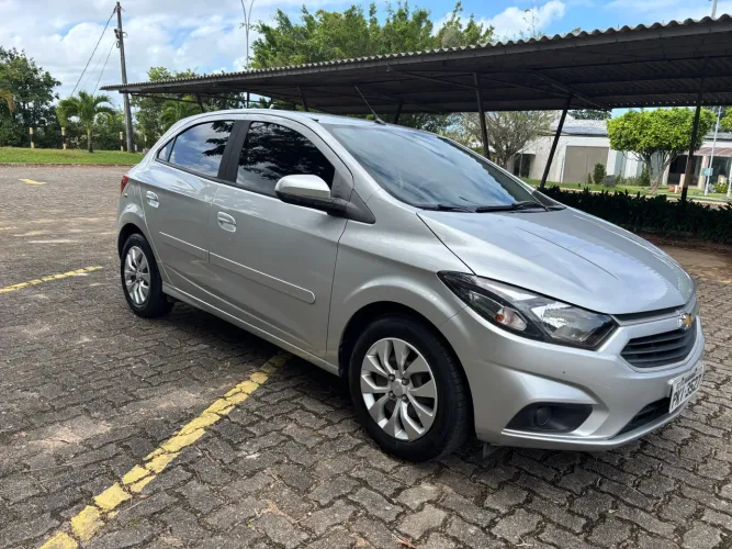 Chevrolet Onix Hatch LT 1.4 8V Flex Mec. 4P 2017