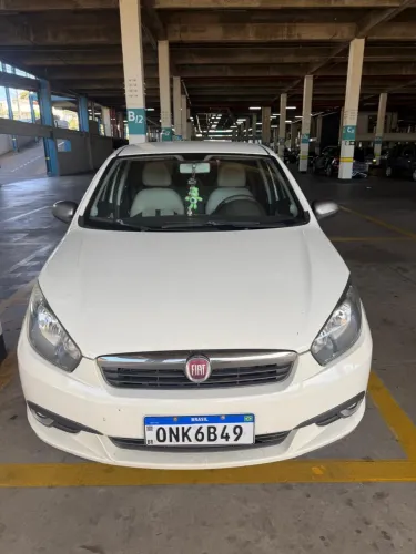 Fiat Grand Siena Essence Dual. 1.6 Flex 16V 2015