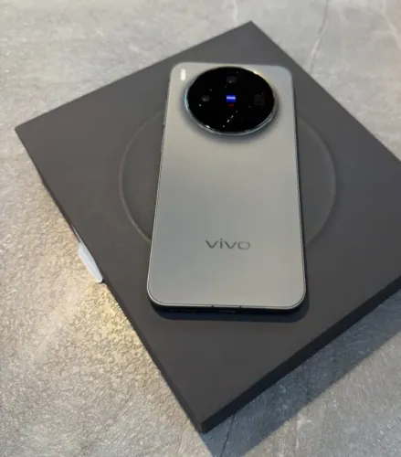 Vivo X300 Global LEGÍTIMO, impecável, completo com 32GB RAM - 12+12 e 512GB de memória 
