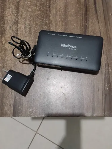 SWITCH 8 PORTAS FAST ETHERNET COM PoE PASSIVO INTELBRAS SF 800 Q+