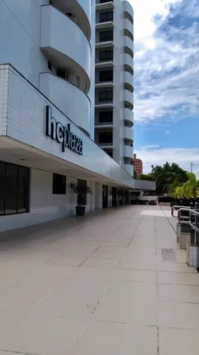 Aluga Sala Comercial no Cond. HC Plaza