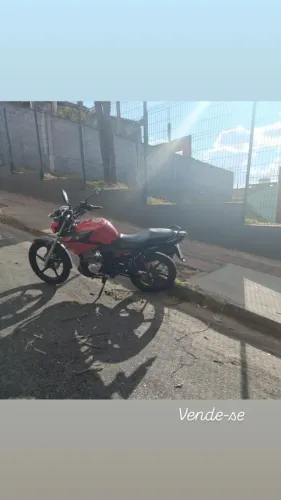 Vende-se ou troca moto semi nova
