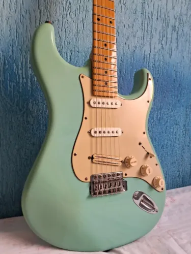 Guitarra Tagima T-635 com upgrades 