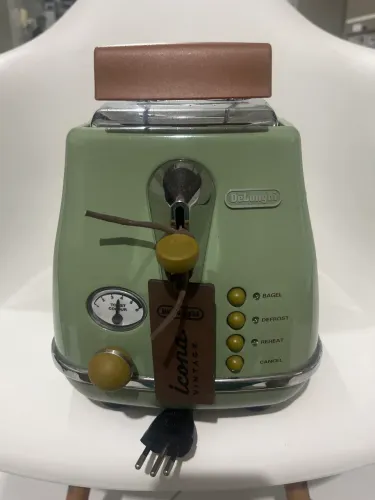 Torradeira Elétrica Icona VINTAGE DeLonghi 220V-900W - Verde Oliva