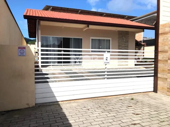 3 casas em terreno de 846,40m² no Campeche, Florianópolis/SC