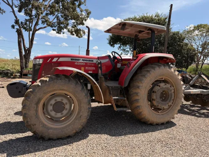 Massey Fegusson 4290