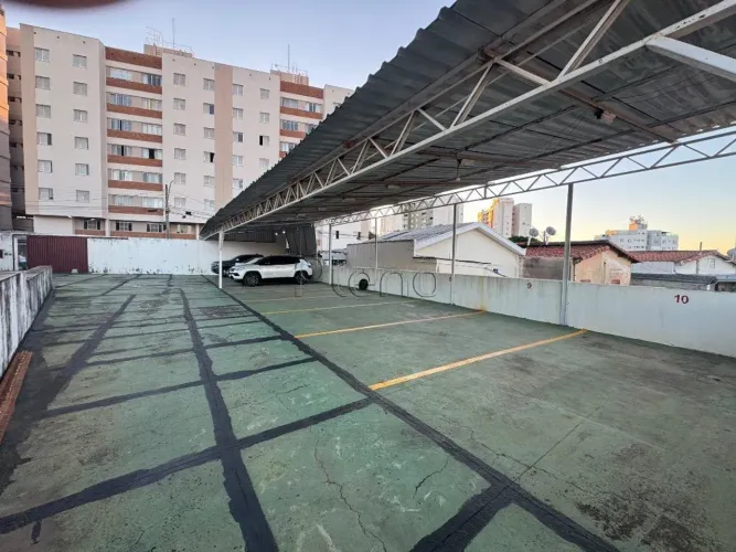 Terreno à venda em Campinas, Vila Marieta, com 692 m²