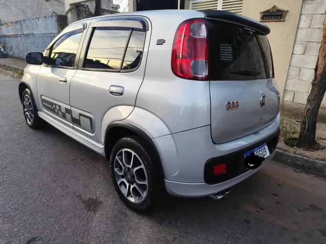 Fiat Uno Sporting 1.4 EVO Fire Flex 8V 4P 2012