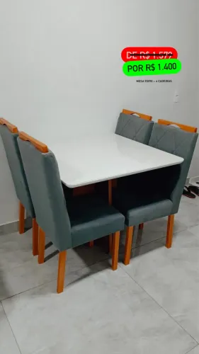Mesa de jantar 90x90 com 4 cadeiras