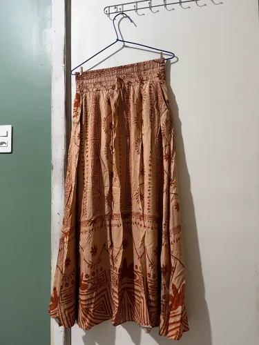 Saia maxi longa estampada marrom M