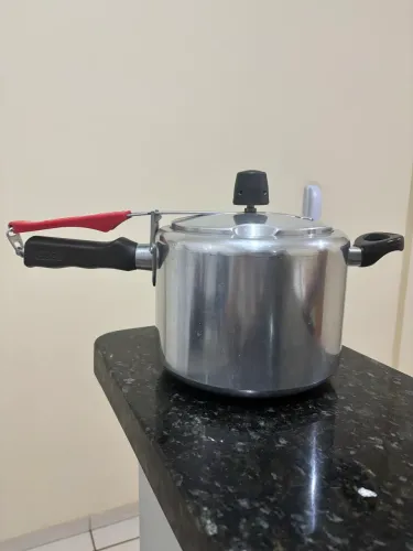 Vendo panela de pressão