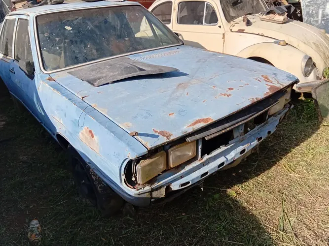 Peças passat iraquiano 87 vendo motor portas cambio vidro