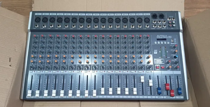 Mesa de áudio AMW L16ES Nova
