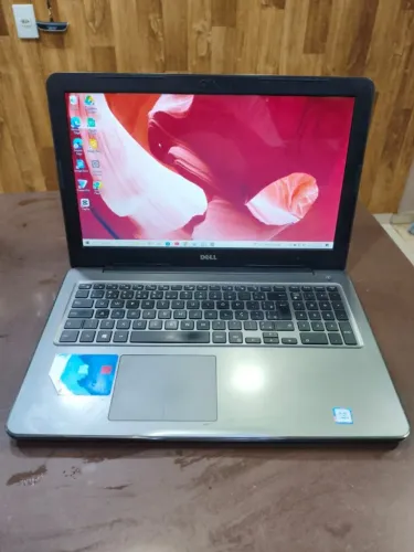 Notebook Dell Inspiron 5567 i5 8GB SSD 240GB Radeon 2GB Bateria Nova