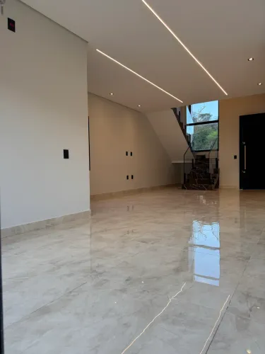 Sobrado Alto Padrão com piscina em Matelandia próximo a Medianeira no Paraná