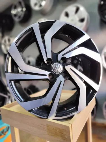 Rodas Venetto aro 17 4x100 (Novas) + 195/40R17 Forceland (Semi-novos) - R$ 4.690,00