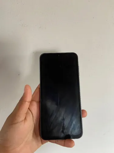 Celular ? A15 novo
