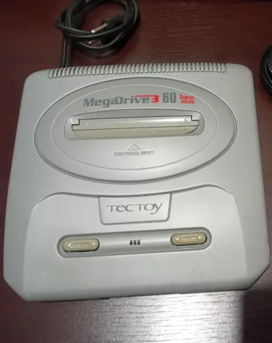 Mega Drive 3 Tectoy com 60 jogos na memória funcionando mas com detalhes LEIA O ANÚNCIO