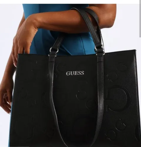 Bolsa Guess NOVA Grande na embagem.