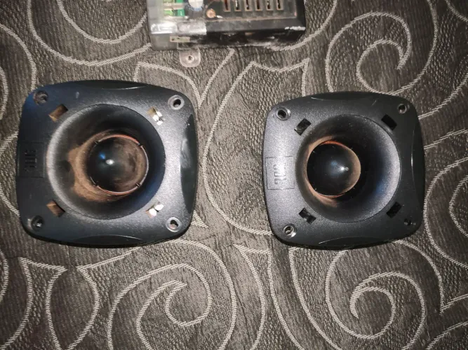 Twitter 100rms JBL