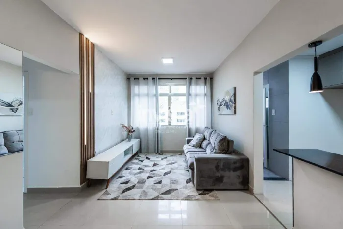 Apartamento 2 dormitórios MOBILIADO para Alugar a uma quadra da praia no Boqueirão em Sant