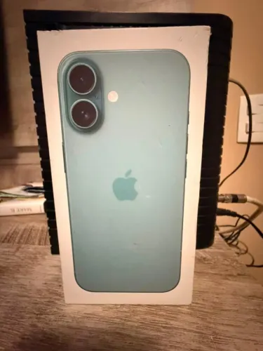 Apple iPhone 16 Nano + eSIM 128GB 8GB de 6.1" 48+12MP- VERDE- LACRADO-1 ANO DE GARANTIA AP