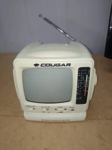 Mini TV Cougar com Rádio Integrado