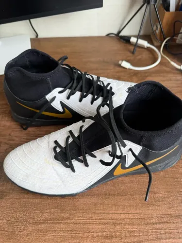Chuteira Society Infantil Nike Phantom Luna II Academy