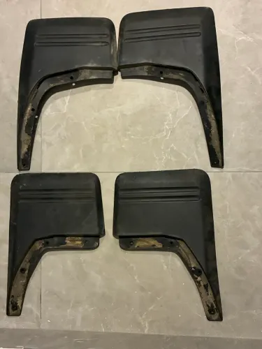 PARA-BARRO E MOLDURA PAJERO TR4 2010 a 2015