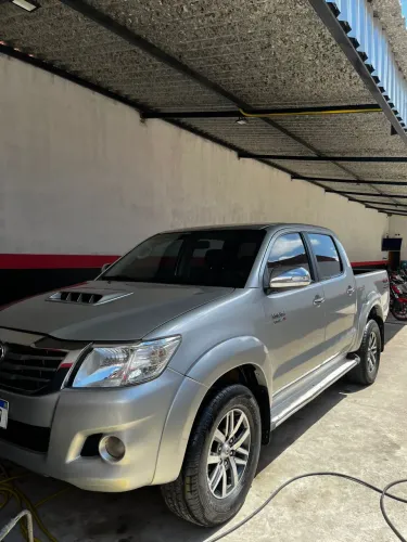 Toyota Hilux CD SRV D4-d 4X4 3.0 TDI Diesel AUT 2013