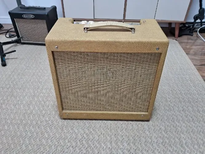 Amplificador Valvulado Champion Plus Power Horse 30 Watts