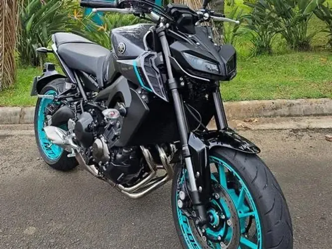 MT09